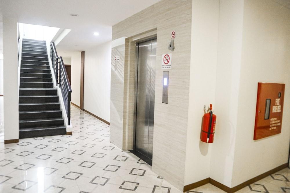 Hana Hotel Batam Εξωτερικό φωτογραφία